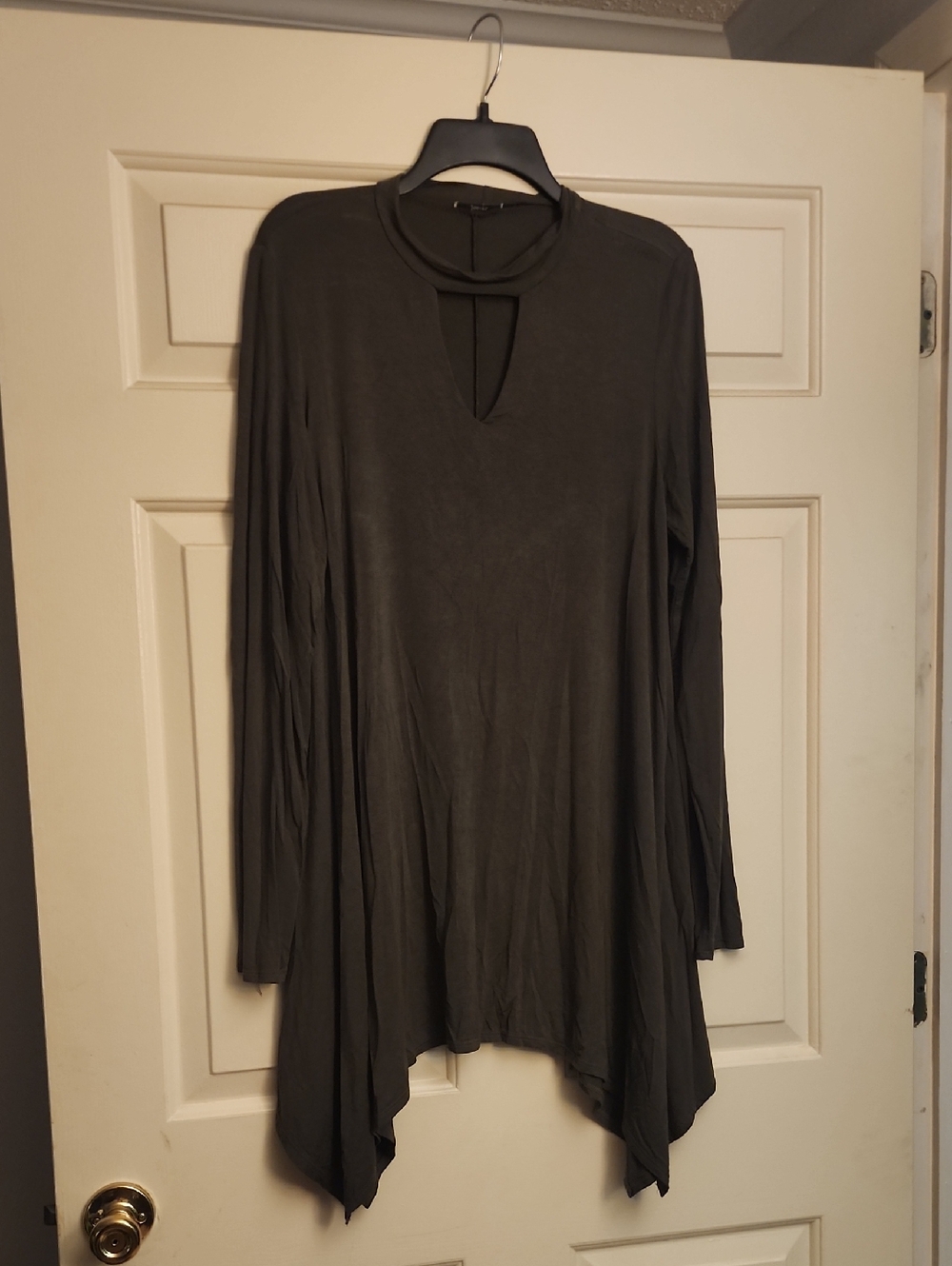Olive Green Long Sleeve Keyhole Tunic